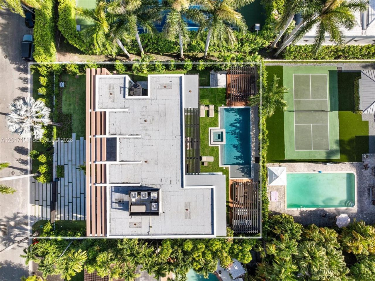 2520 Shelter Ave, Miami Beach, FL 33140 Photo