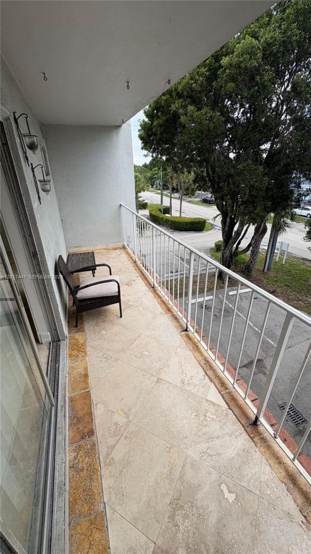 1407 NE 56th St, Unit 316, Fort Lauderdale, FL 33334 Photo