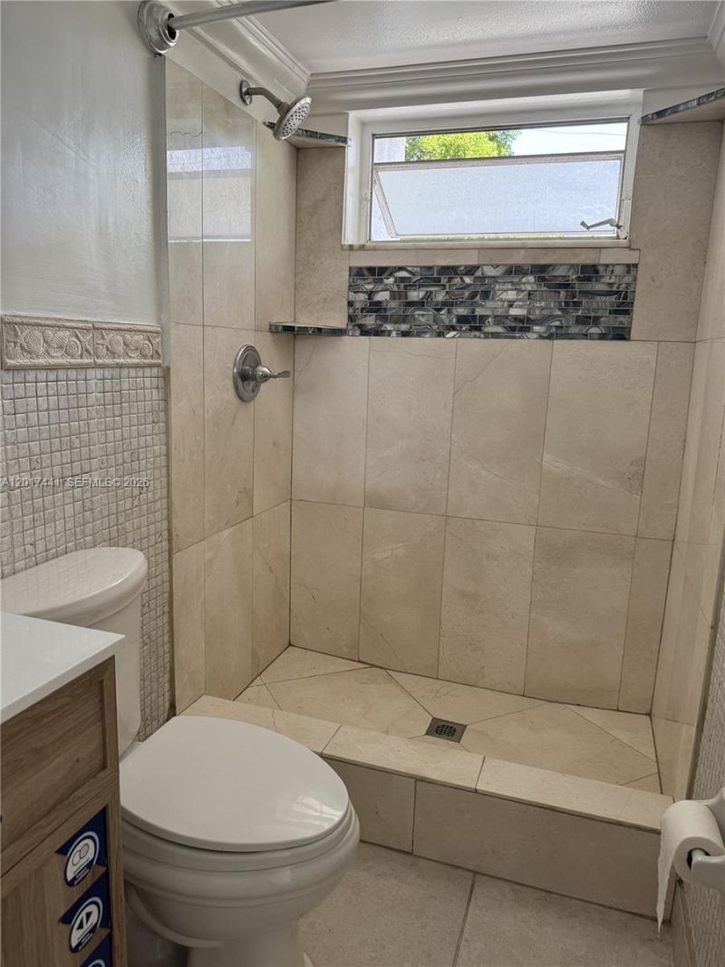 1407 NE 56th St, Unit 316, Fort Lauderdale, FL 33334 Photo