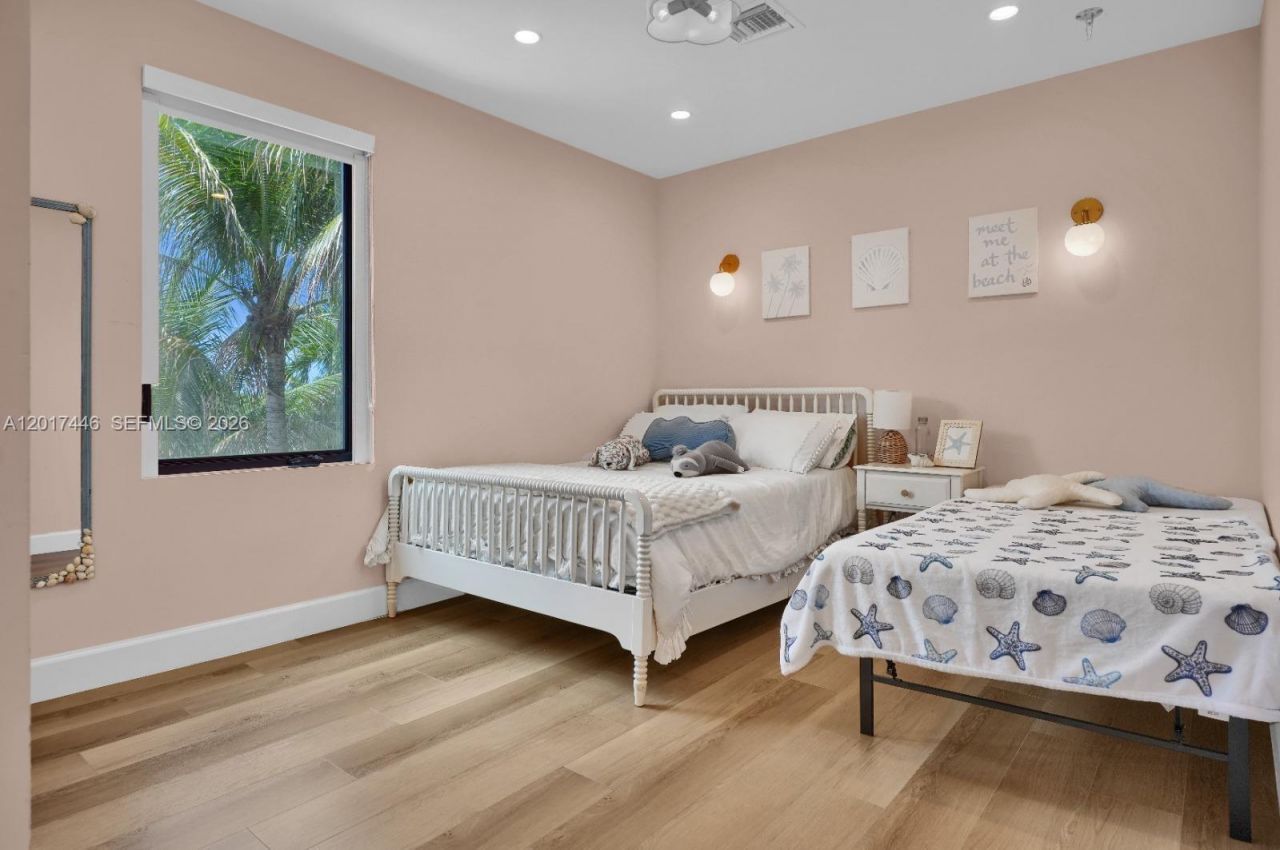 1025 NE 170th Ter, Miami, FL 33162 Photo