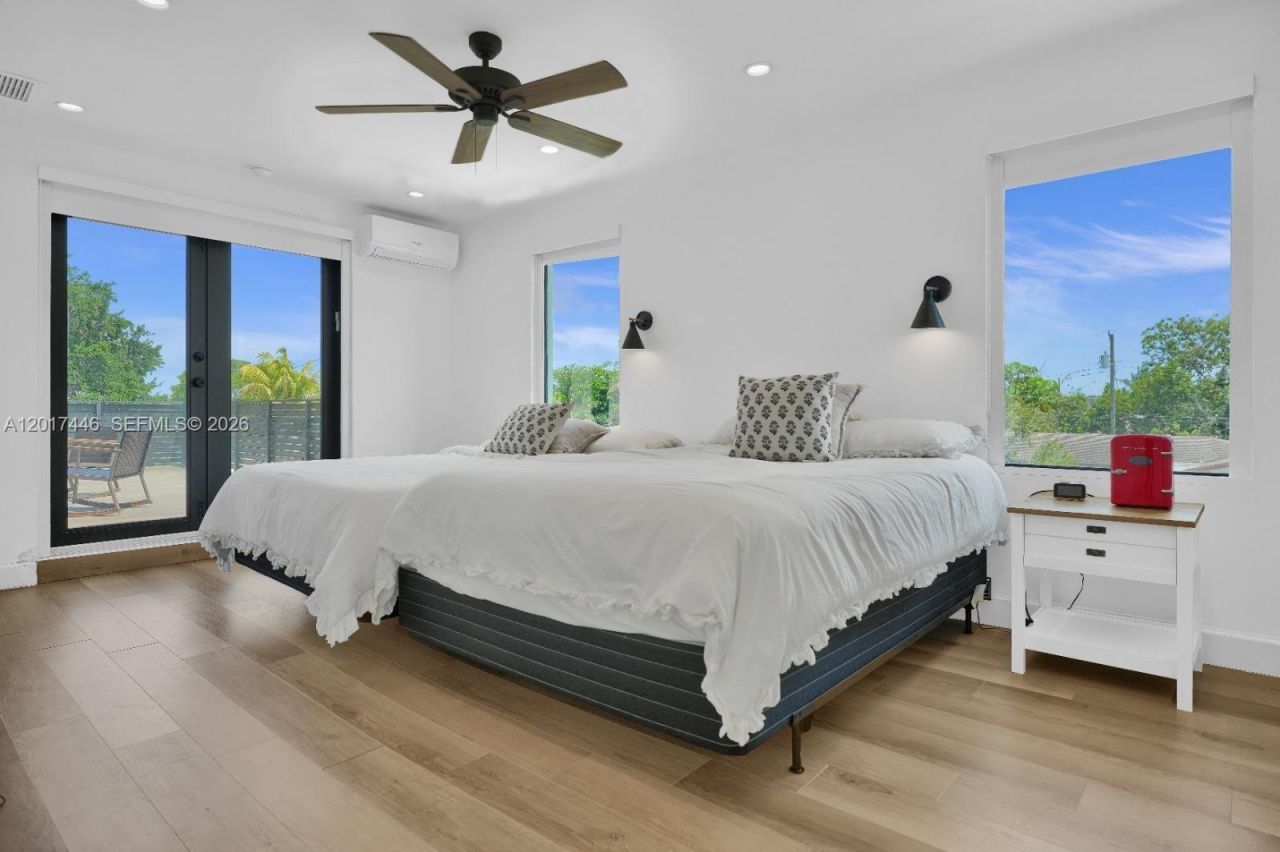 1025 NE 170th Ter, Miami, FL 33162 Photo