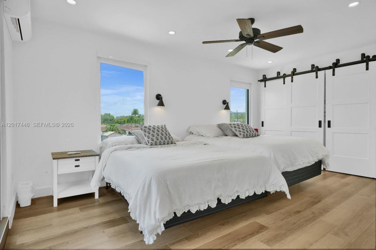 1025 NE 170th Ter, Miami, FL 33162 Photo