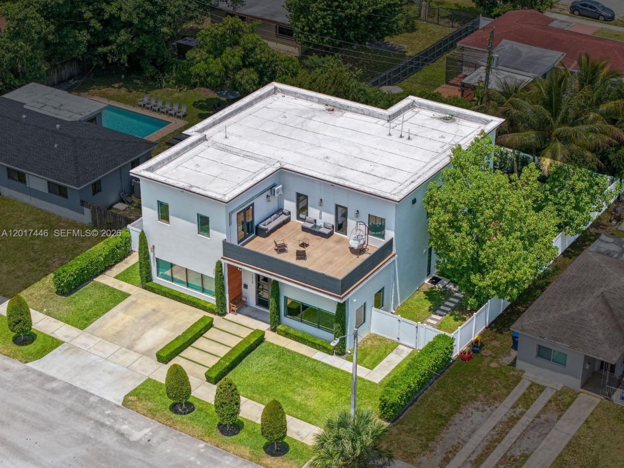 1025 NE 170th Ter, Miami, FL 33162 Photo
