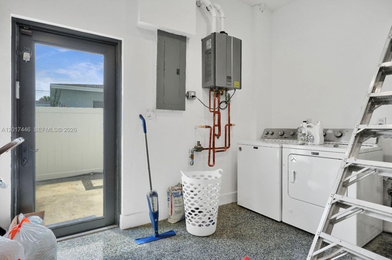 1025 NE 170th Ter, Miami, FL 33162 Photo