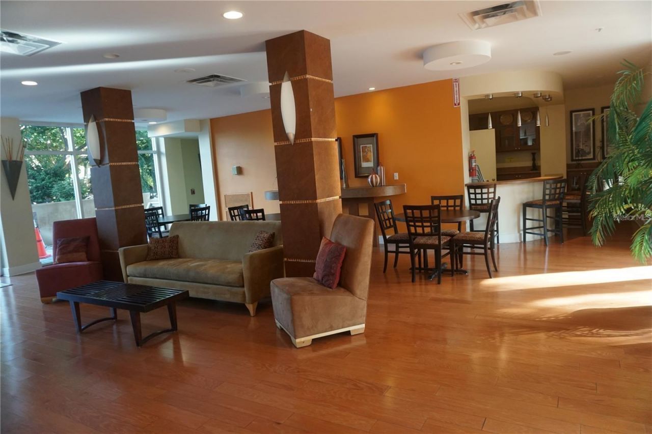 470 3rd Street S, Unit 309, Saint Petersburg, FL 33701 Photo