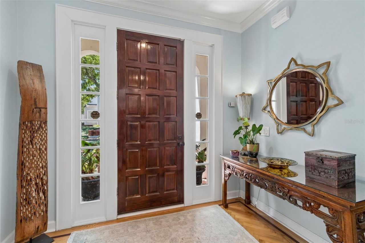 2941 W Bayshore Court, Tampa, FL 33611 Photo