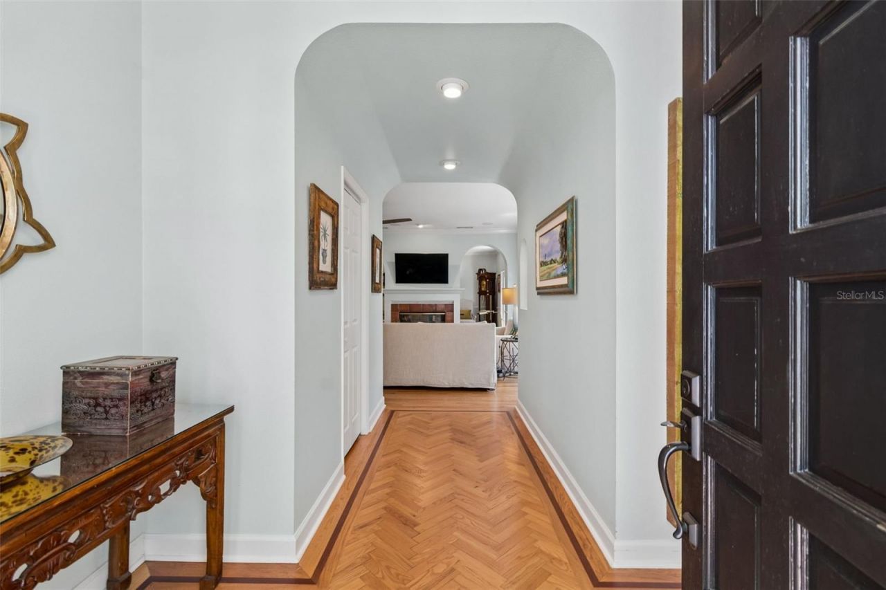 2941 W Bayshore Court, Tampa, FL 33611 Photo