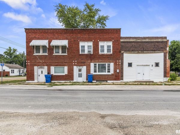 102 MAIN Street, Tallula, IL 62688