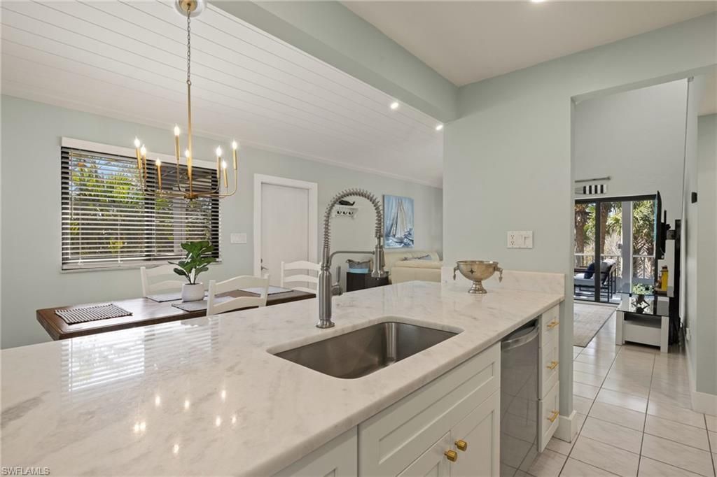 974 Greenwood Ct S, Sanibel, FL 33957 Photo