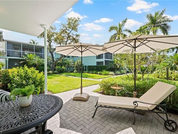 275 8th AVE S, Unit 275, NAPLES, FL 34102