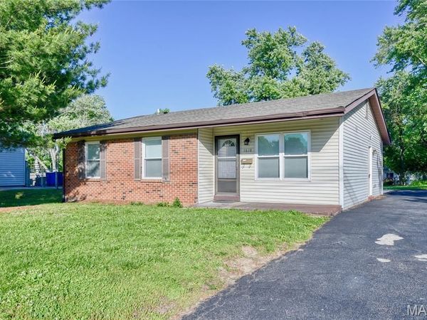 1618 Patterson Road, Florissant, MO 63031