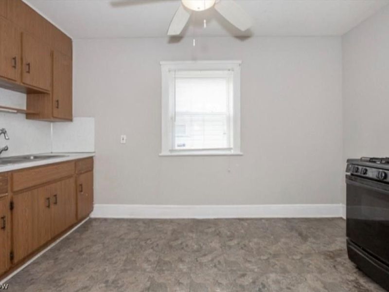 2219 Hood Avenue, Cleveland, OH 44109 Photo 7