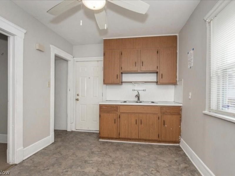 2219 Hood Avenue, Cleveland, OH 44109 Photo 8