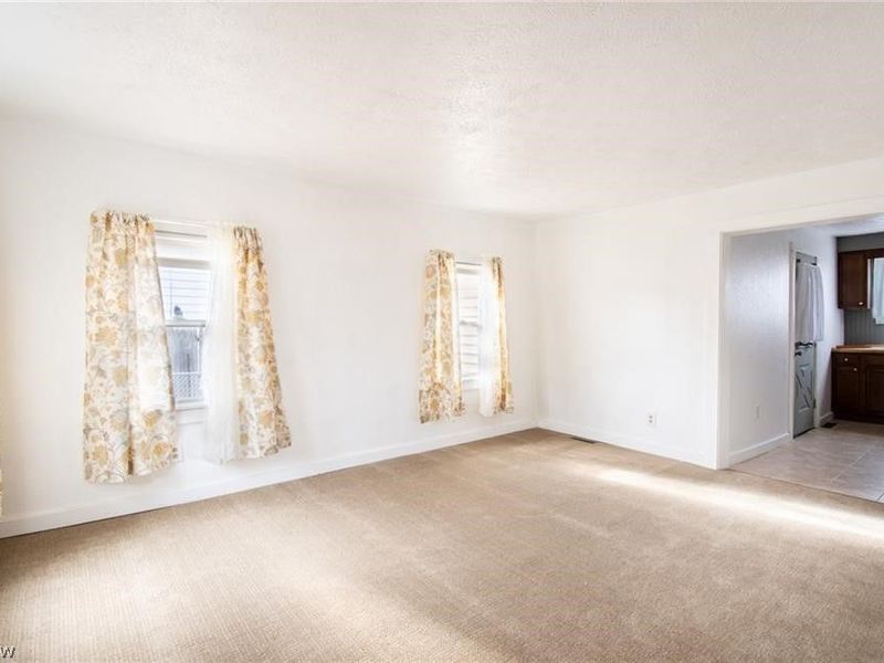 416 N Cedar Avenue, Niles, OH 44446 Photo 3