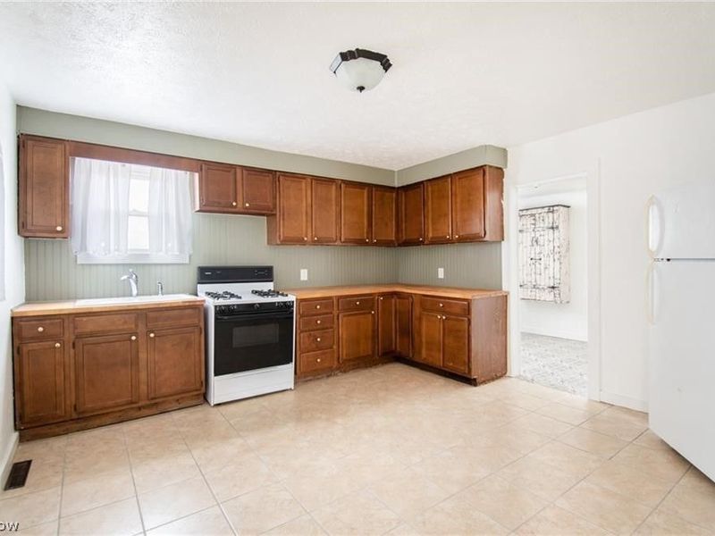 416 N Cedar Avenue, Niles, OH 44446 Photo 4