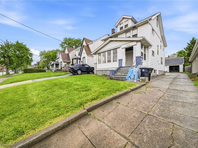 8506 Jeffries Avenue, Cleveland, OH 44105 Photo 2