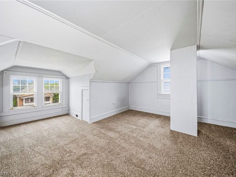 8506 Jeffries Avenue, Cleveland, OH 44105 Photo 24