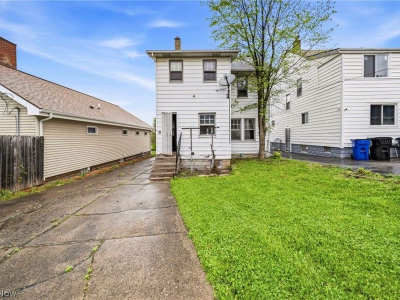 8506 Jeffries Avenue, Cleveland, OH 44105 Photo 3