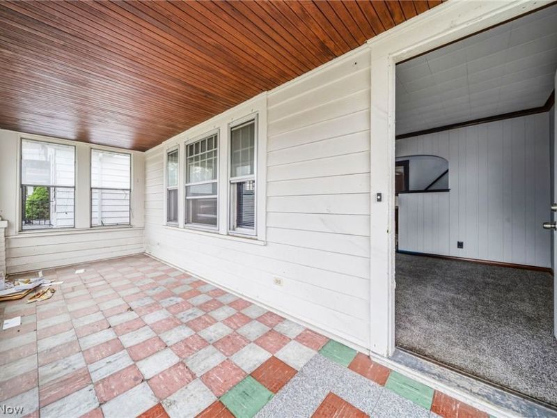 8506 Jeffries Avenue, Cleveland, OH 44105 Photo 5