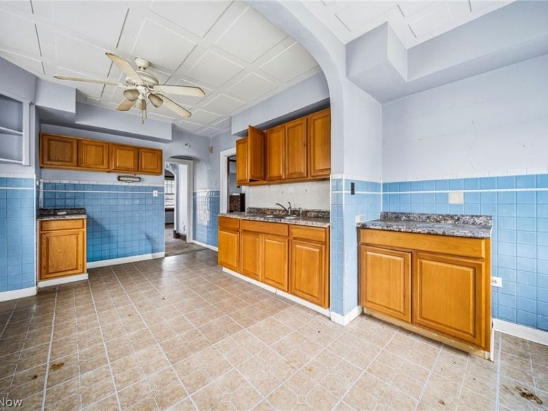 8506 Jeffries Avenue, Cleveland, OH 44105 Photo 6