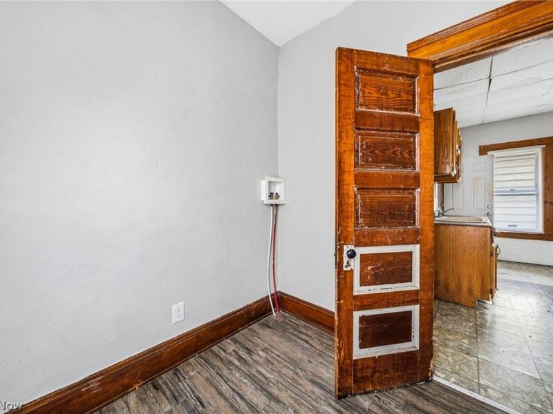 3658 E 55th Street, Cleveland, OH 44105 Photo 13