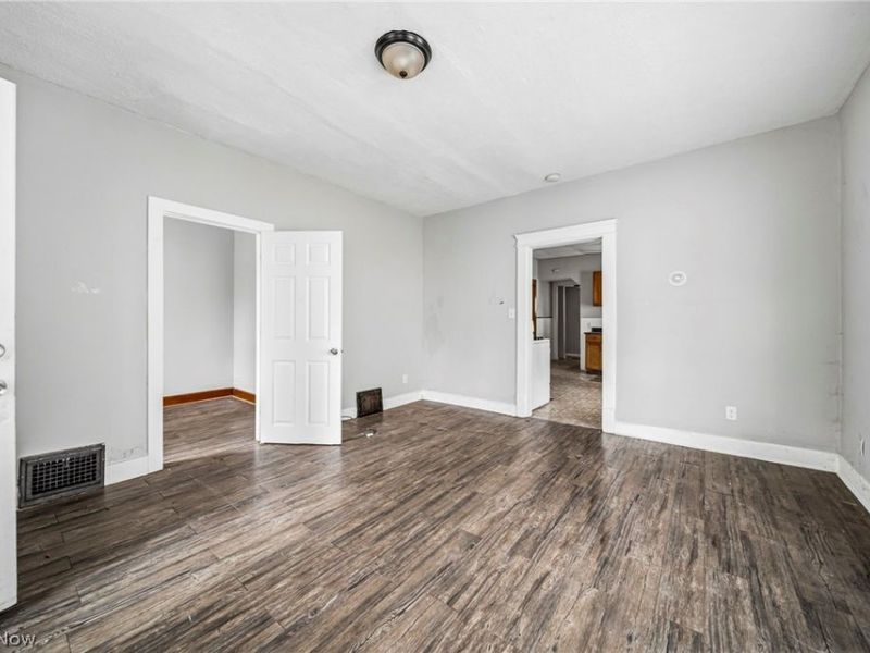 3658 E 55th Street, Cleveland, OH 44105 Photo 6
