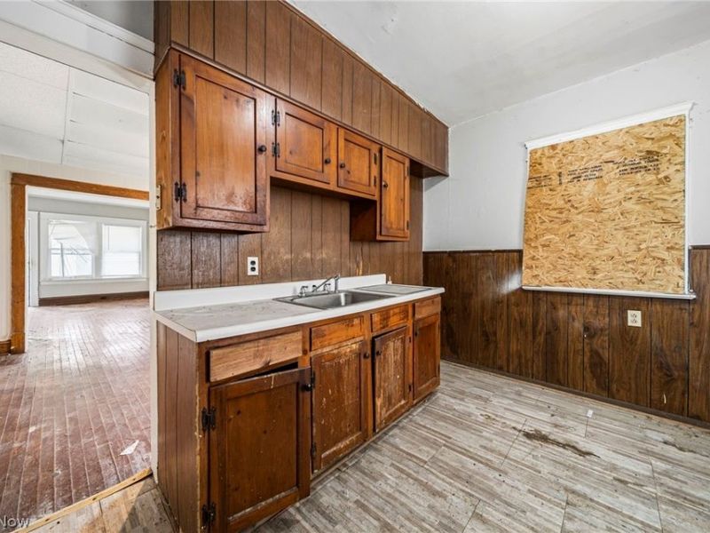 13504 Ashburton Avenue, Cleveland, OH 44110 Photo 10