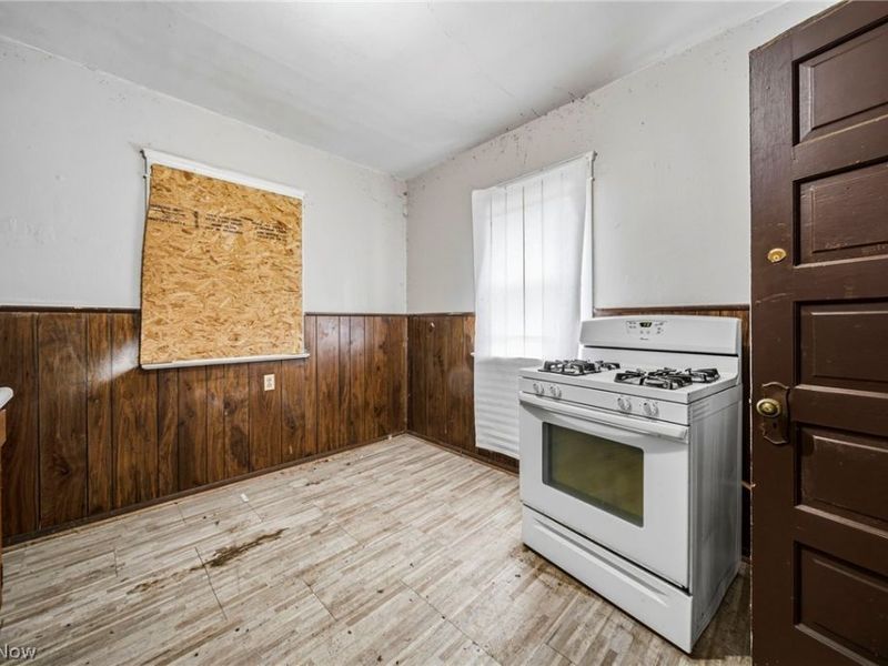 13504 Ashburton Avenue, Cleveland, OH 44110 Photo 11