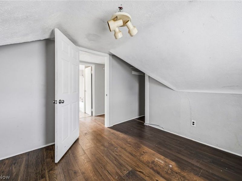 13504 Ashburton Avenue, Cleveland, OH 44110 Photo 36