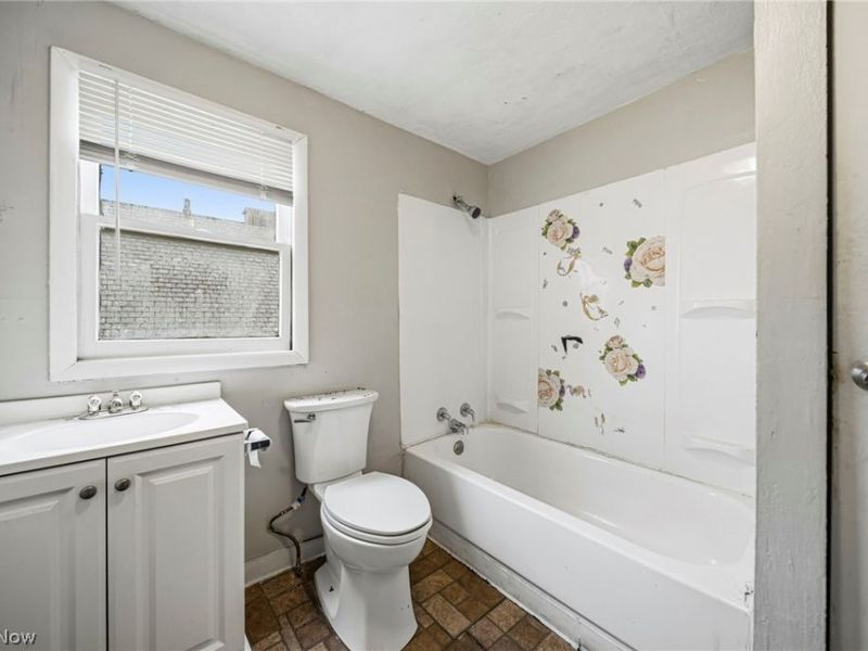 13504 Ashburton Avenue, Cleveland, OH 44110 Photo 37