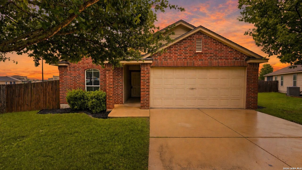 722 Wolfeton, New Braunfels, TX 78130 Main Photo
