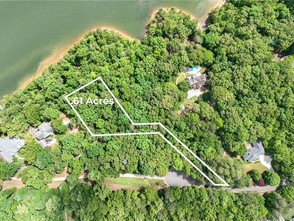 208 Lake Pointe Drive, Gainesville, GA 30506