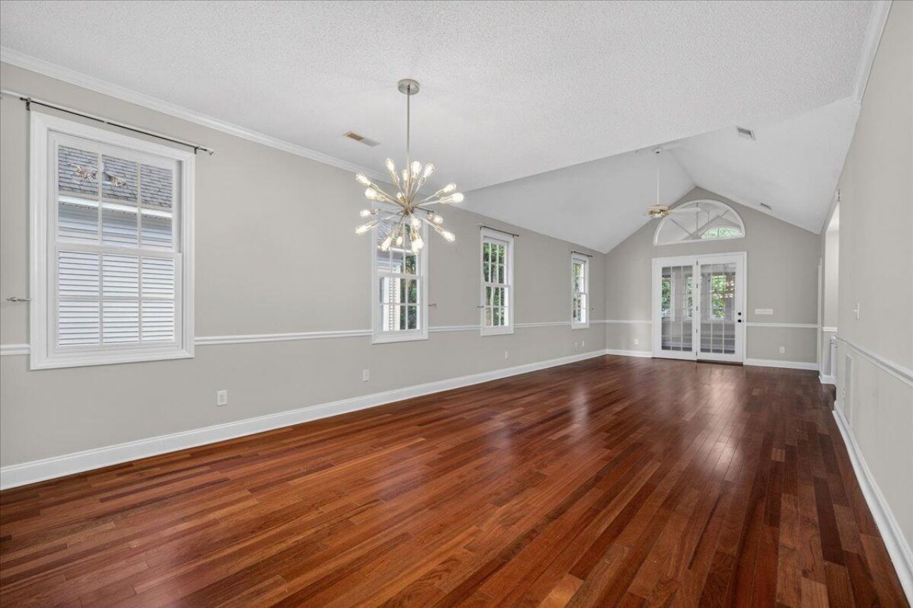 2461 Shadowcreek Court Photo 17