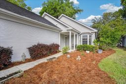 2461 Shadowcreek Court photo 4
