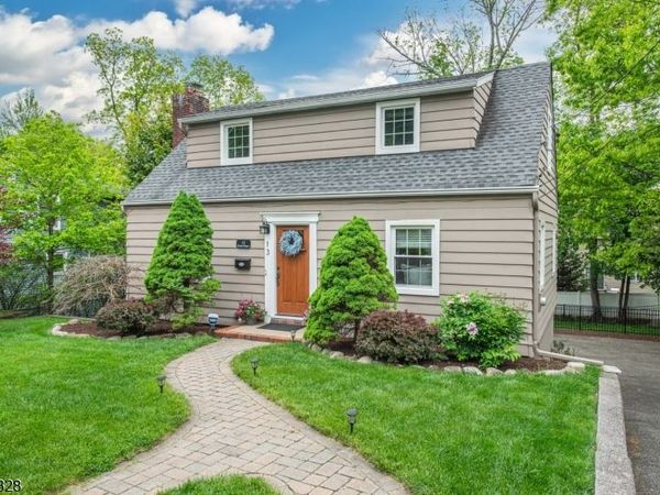 13 Elmwood Ter, Wayne, NJ 07470