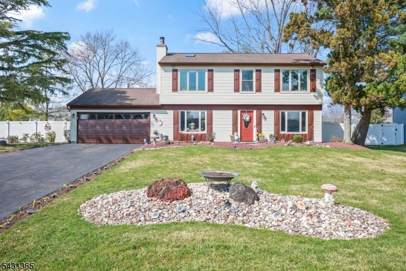 19 Plymouth Ln, Manalapan, NJ 07726 Main Photo