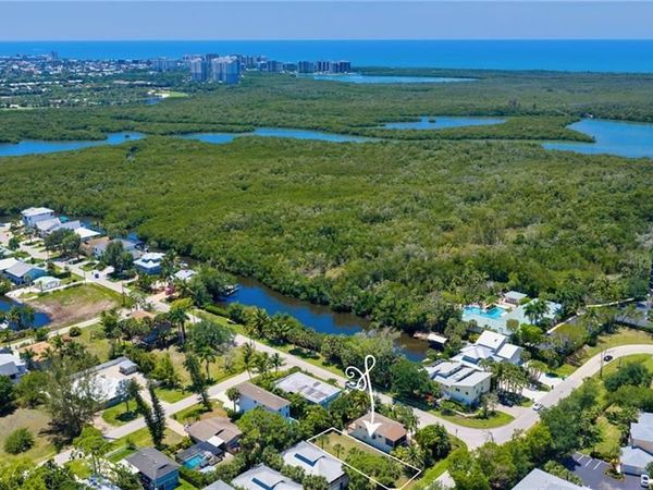 718 Pan Am AVE , NAPLES, FL 34110
