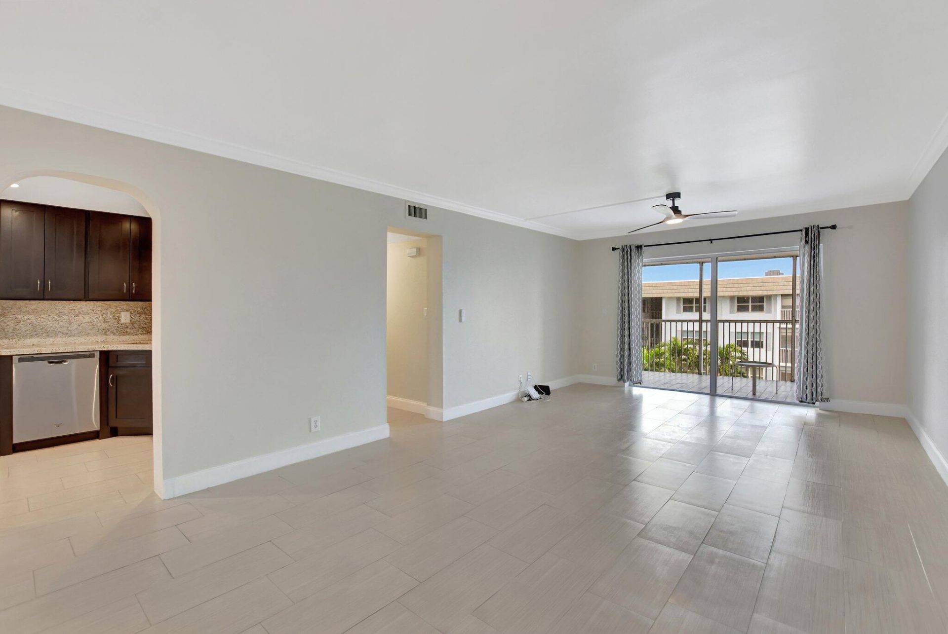 800 E Camino, Unit 4110, Boca Raton, FL 33432 Photo