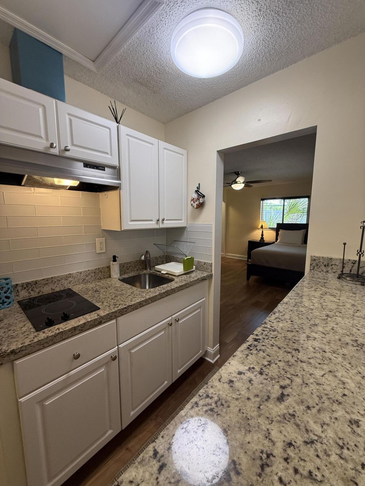 803 NE 2nd Avenue, Unit Studio, Delray Beach, FL 33444 Photo
