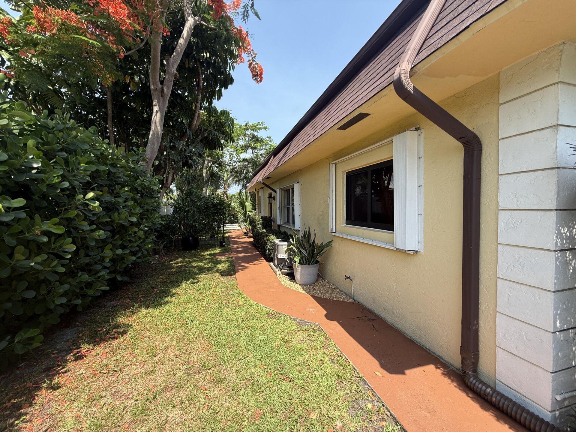 803 NE 2nd Avenue, Unit Studio, Delray Beach, FL 33444 Photo