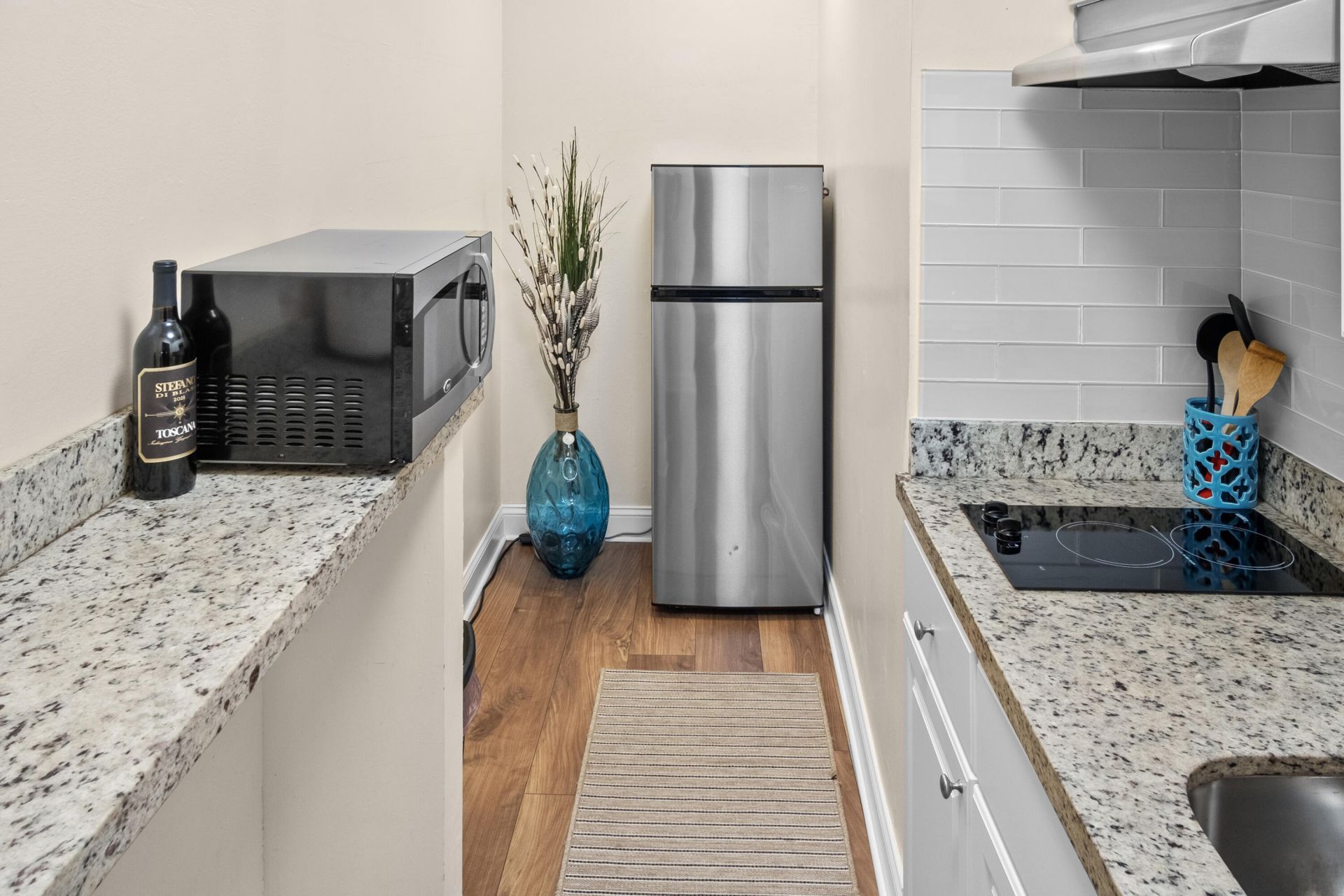 803 NE 2nd Avenue, Unit Studio, Delray Beach, FL 33444 Photo