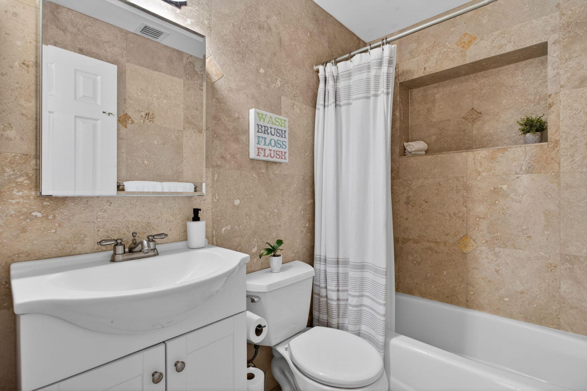 451 NE 48th Court, Oakland Park, FL 33334 Photo