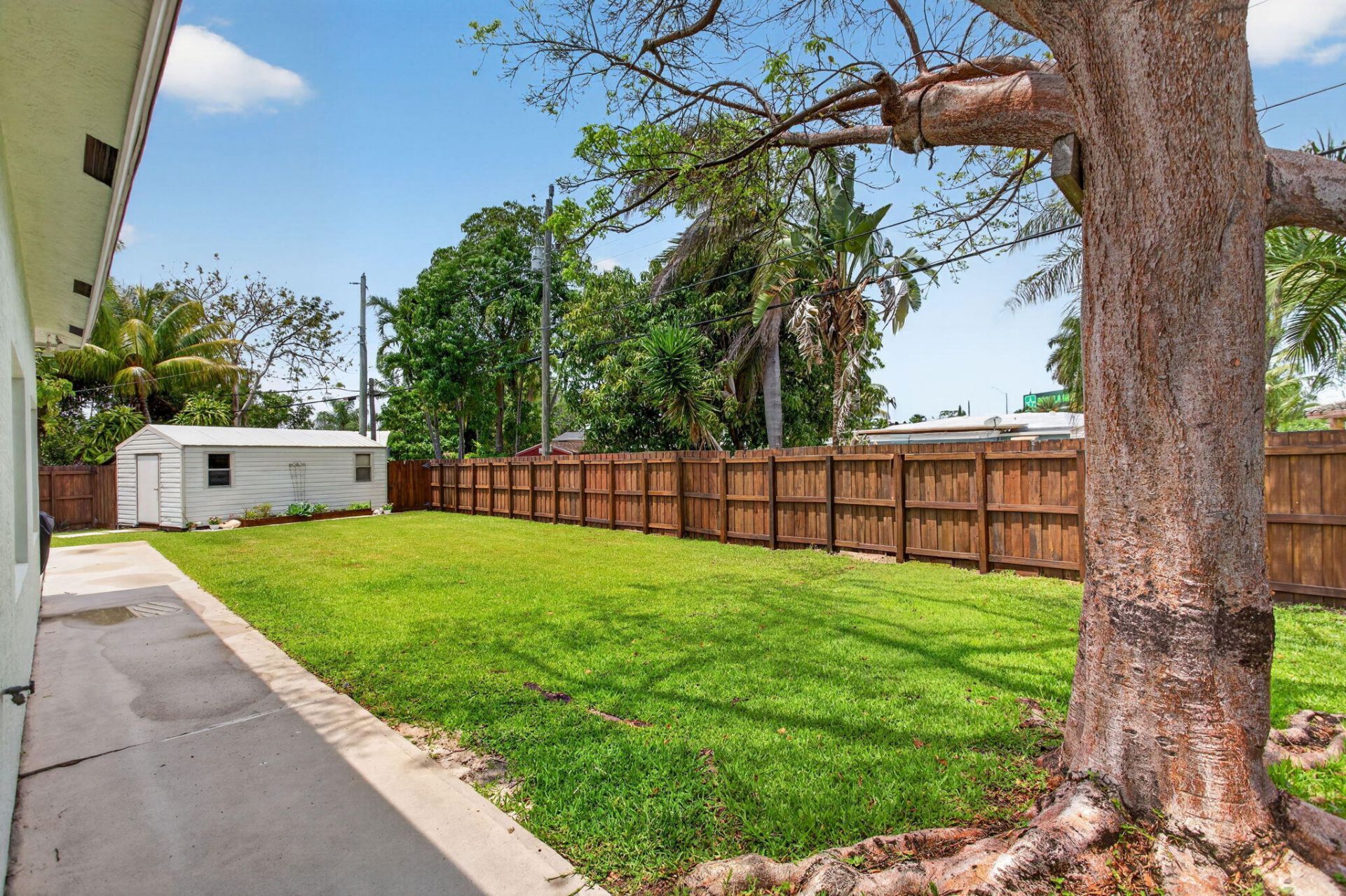 451 NE 48th Court, Oakland Park, FL 33334 Photo