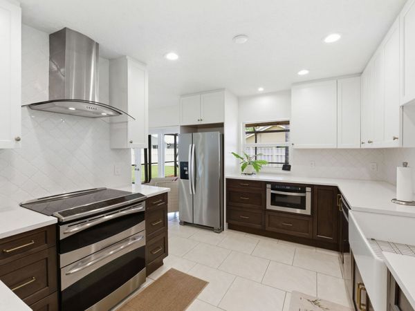 7215 NW 43rd Street, Coral Springs, FL 33065