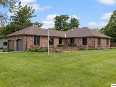 2423 Lincoln Street , Beatrice, NE 68310