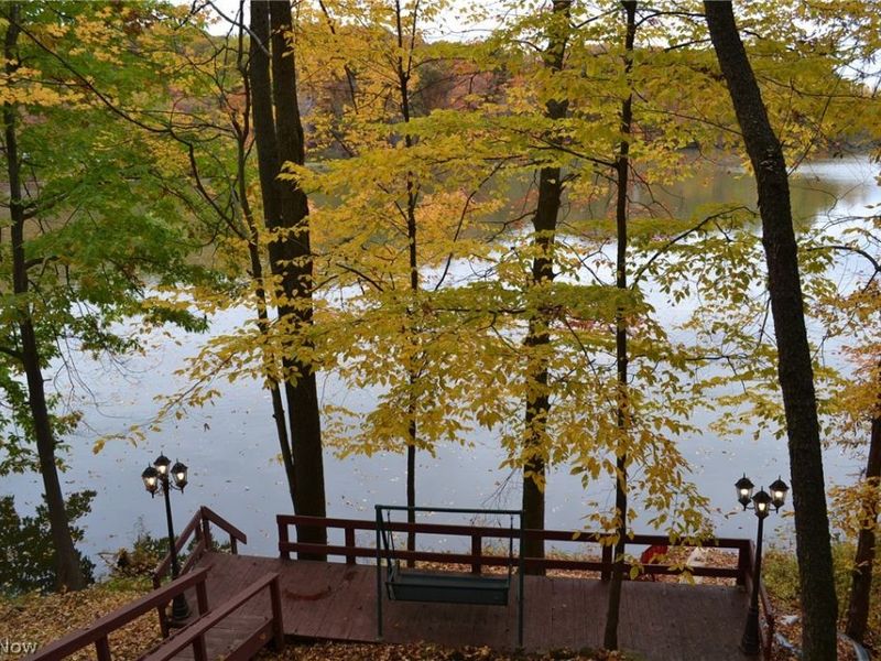 229 Lake Shore Terrace, Warren, OH 44481 Photo 2