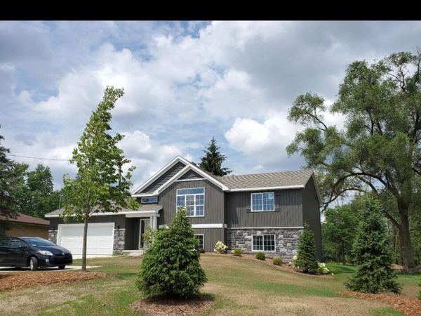 5565 Wing Avenue SE, Kentwood, MI 49512