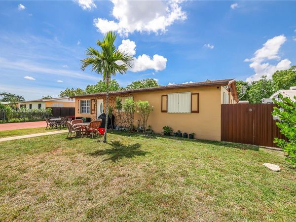 11600 SW 181st Ter, Miami, FL 33157