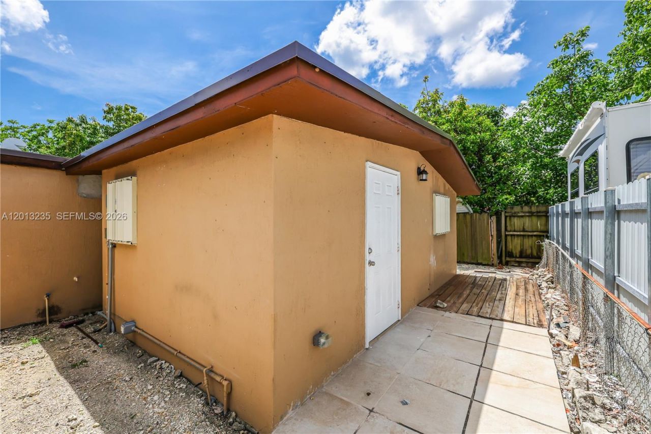 11600 SW 181st Ter, Miami, FL 33157 Photo