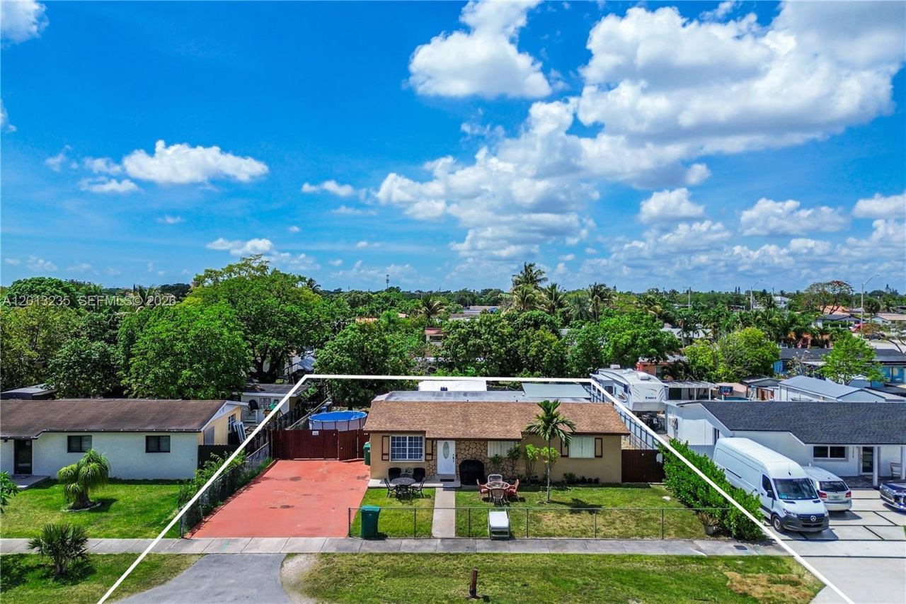 11600 SW 181st Ter, Miami, FL 33157 Photo